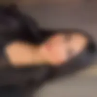Paloma, 33
