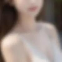 Phuong, 31