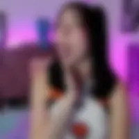 Emily, 24