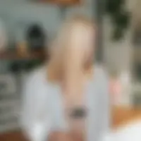 Eleanor, 22