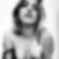 Amelia, 33