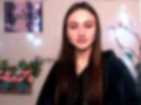 Makenzie, 22
