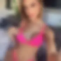 Dolores, 28